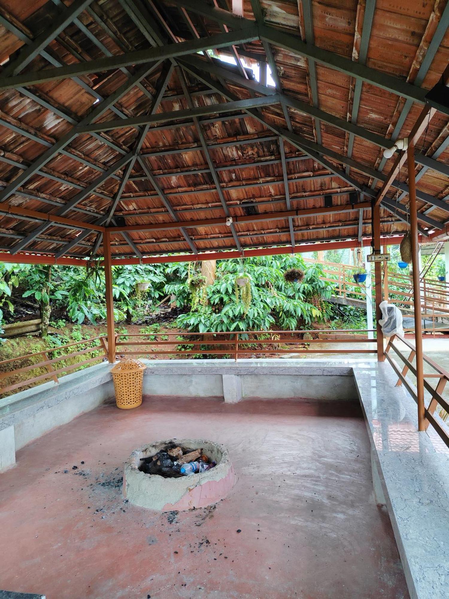 Shivalaya Homestay, Madikeri Siddapura  Екстер'єр фото